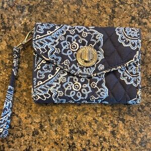 Vera Bradley Navy Blue Bandanna Paisley Quilted Wristlet Clutch Silver Clasp
